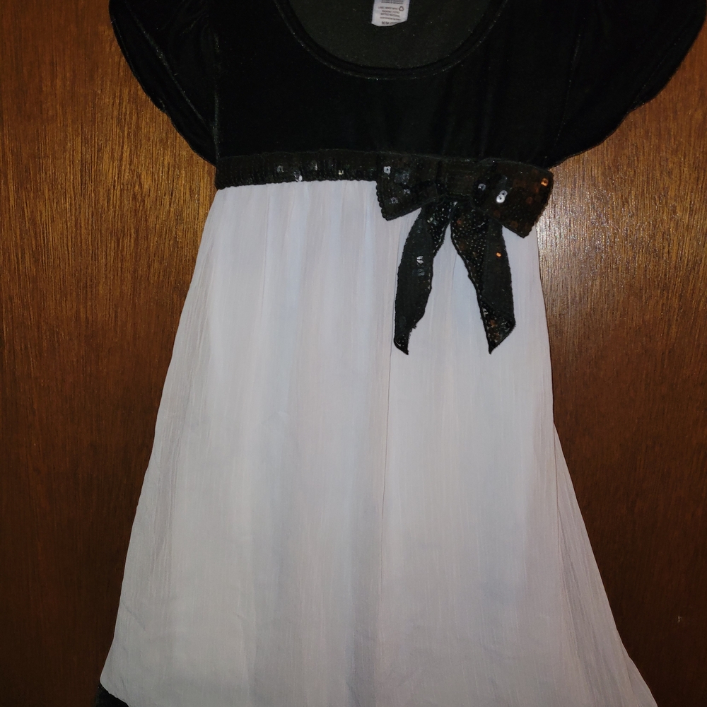 Black Velvet and White Kids Dress By Holiday Editions. Sz 7/8. Mint! Worn Once